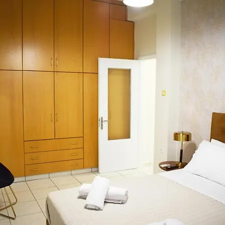 Apartment Nama -central Vacation With Free Parking Only 900m Far From Venetian Port And Beach! Chania (Crete)